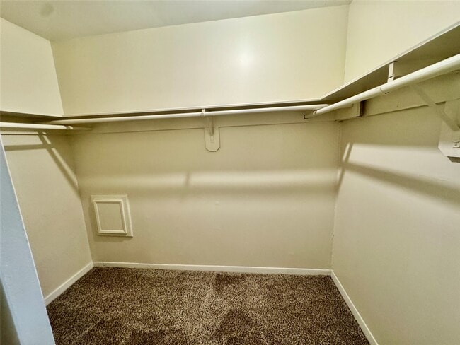 Building Photo - 10131 Sagedale Dr