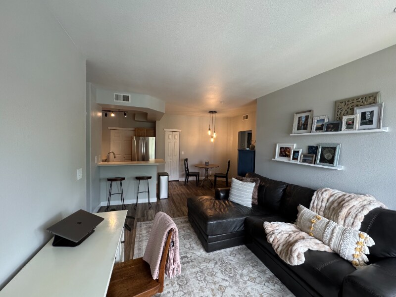 Building Photo - 4545 Wheaton Dr