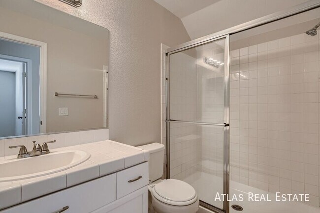 Building Photo - 7875 Constantinople Ave