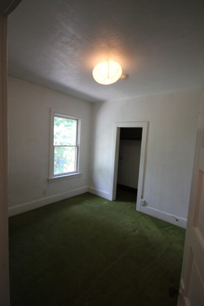 Building Photo - Beautiful 2 Bedroom Home Near BYU