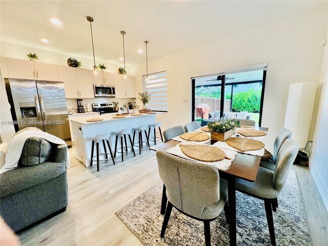 Building Photo - 25532 SW 108th Ave