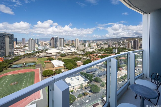 Building Photo - 1296 Kapiolani Blvd