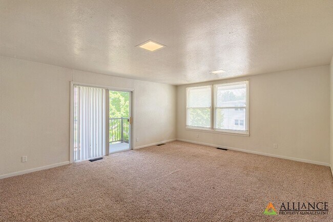 Building Photo - 1510 College Ave