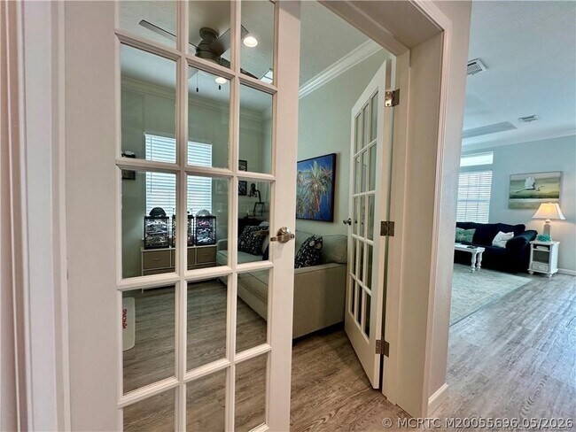 Building Photo - 352 NE Starboard Way