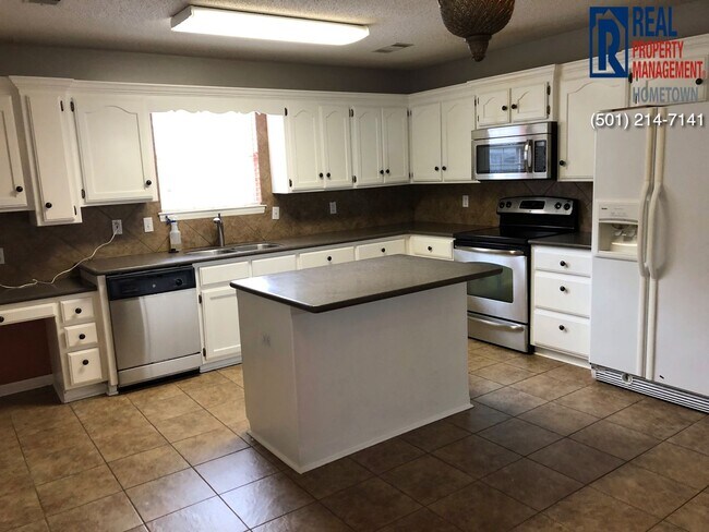 Building Photo - 12900 Cherry Laurel Dr