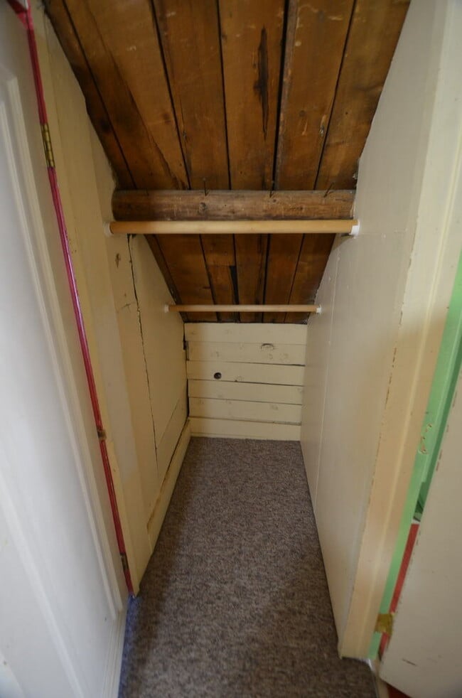 Building Photo - Historic Home, Downtown Breck! Pets negotiable!