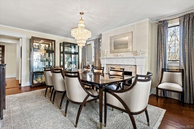 Building Photo - 47 Greenacres Ave