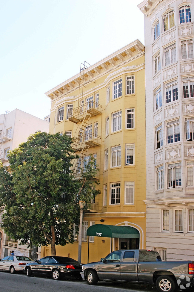 Building Photo - Hyde Street Apartments