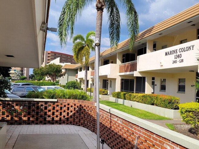 Building Photo - 1340 NE 28th Ave