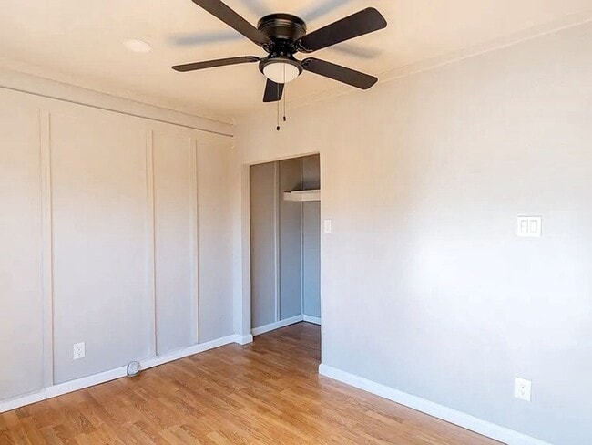 Building Photo - 4200 Kenwood Ct