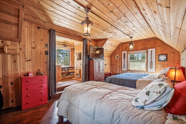 Building Photo - Carnelian Bay 3 Bedroom Ski Lease