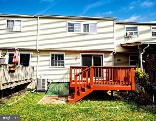 Building Photo - 224 Drexel Dr