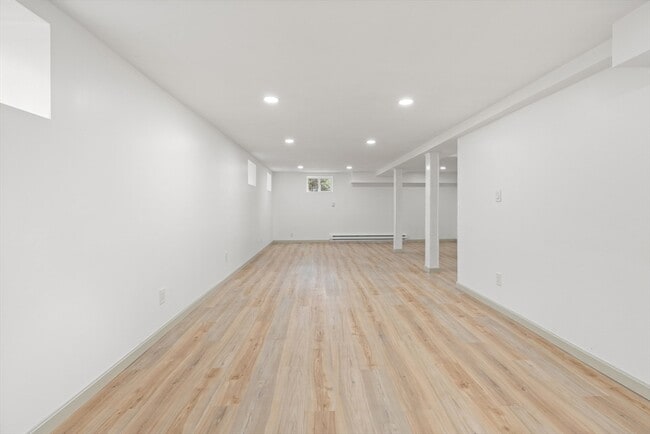 Building Photo - 316 Russett Rd