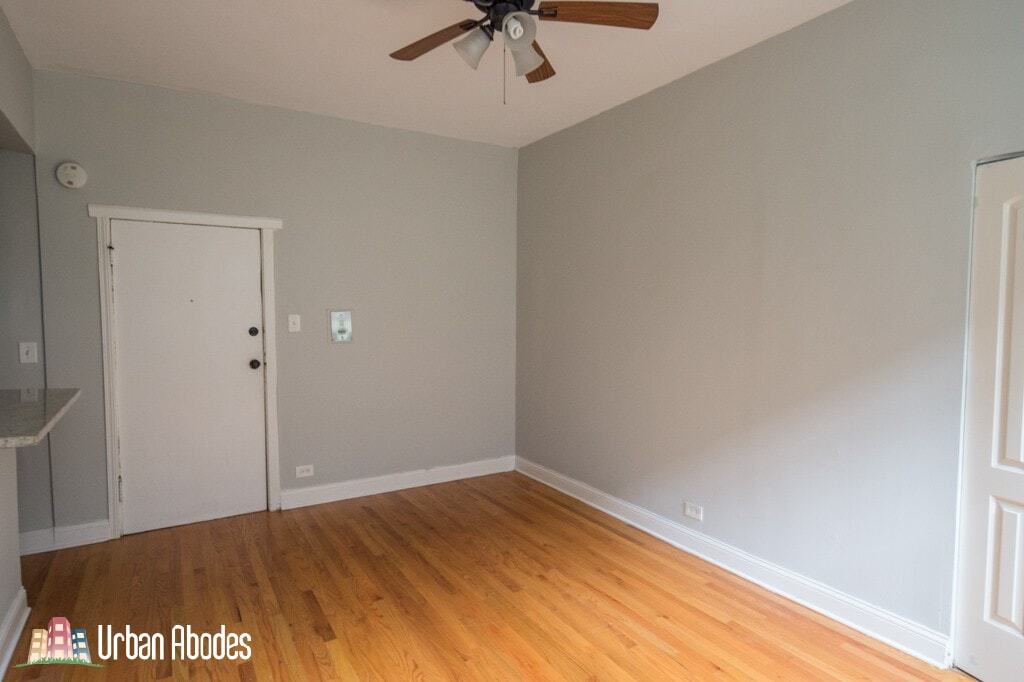 Building Photo - 4614 N Paulina St