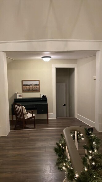 Building Photo - 501 5th St