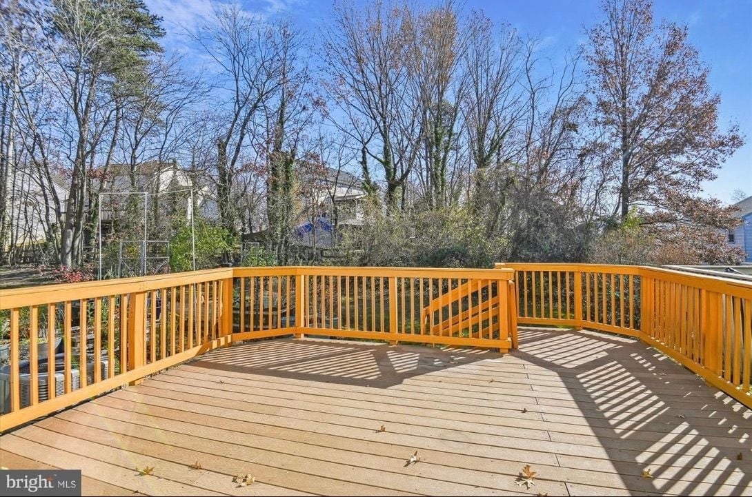 Building Photo - 933 Oakmoor Dr