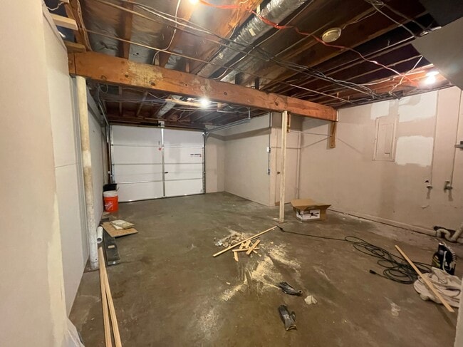 Building Photo - 3927 Bowman Ln