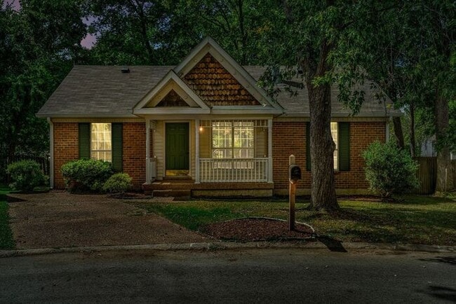 Building Photo - FOR RENT in Goodlettsville - Beautiful Renovation!