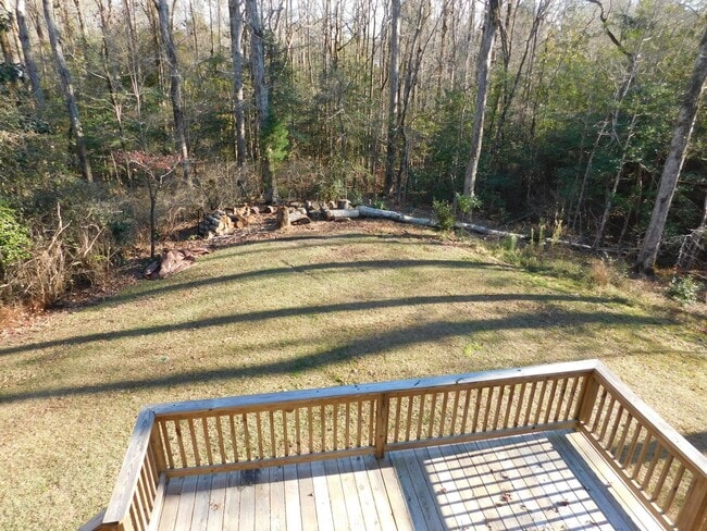 Building Photo - 105 Little Rossie Rd