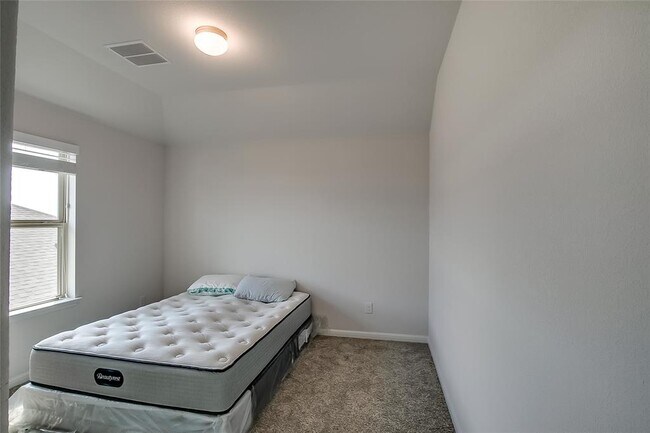 Building Photo - 2741 Bocelli Pl