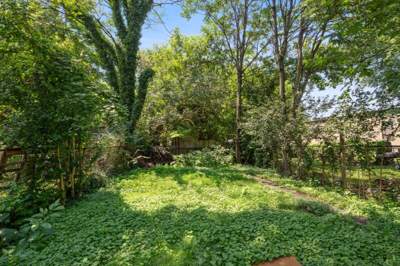 Building Photo - 3633 Borden St