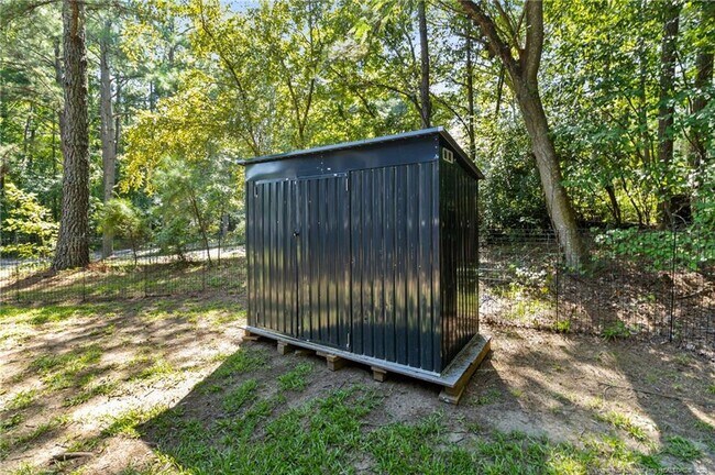 Building Photo - 3294 Florida Dr