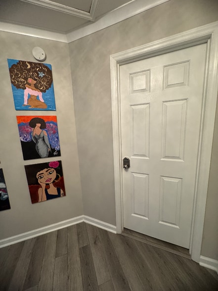 Building Photo - 13 Signet Dr