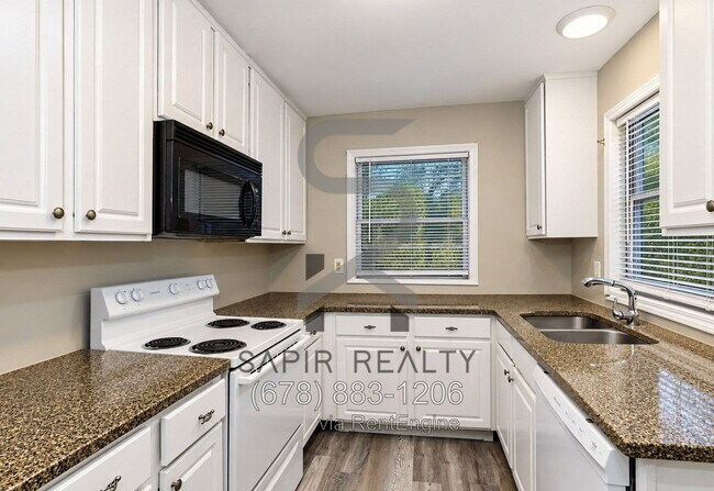 Building Photo - 2030 Austin Dr