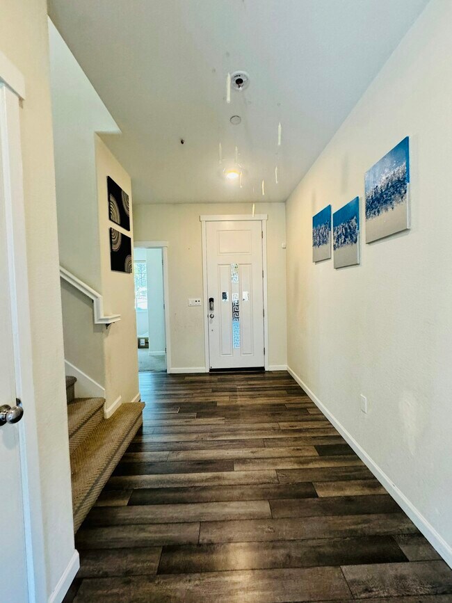 Building Photo - 5356 Knights Valley Ln