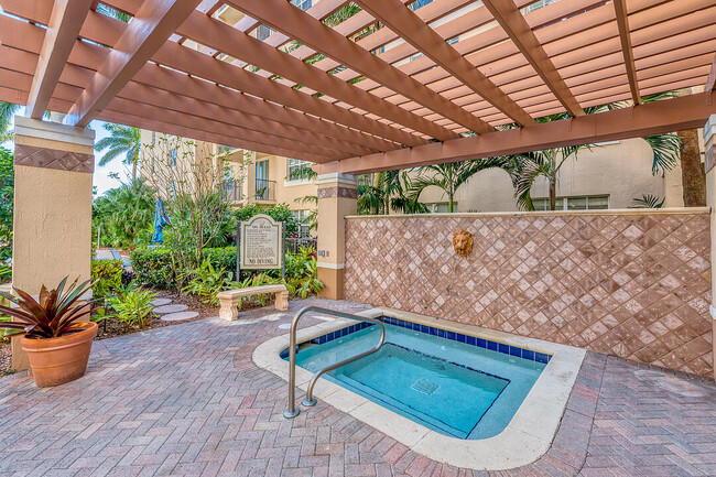 Building Photo - 1803 N Flagler Dr