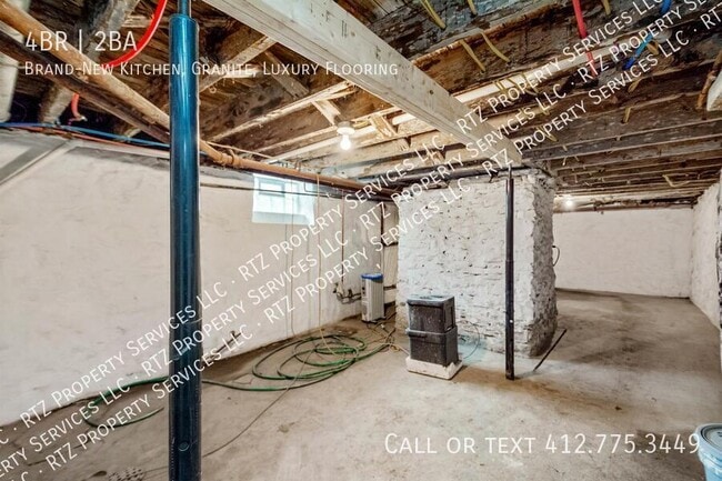 Building Photo - 2147 Lincoln Blvd