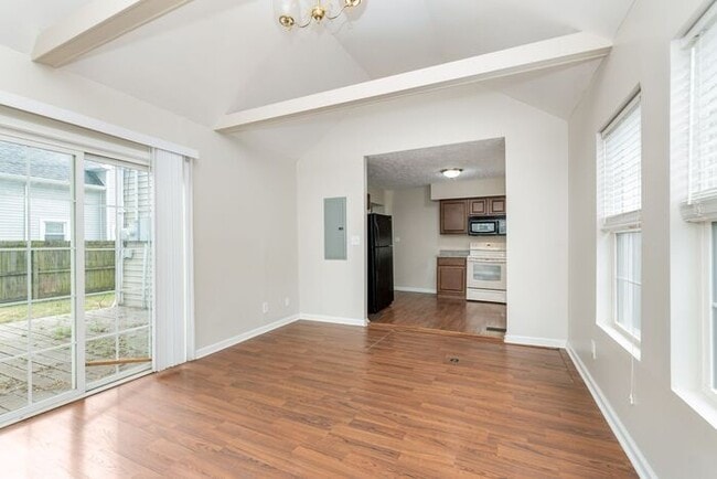 Building Photo - Beautiful Home near Downtown Noblesville