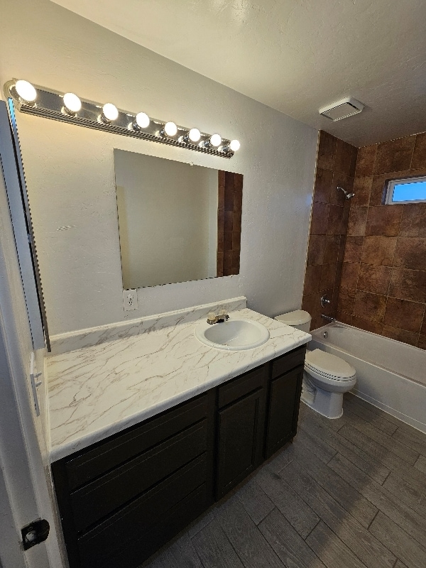 Building Photo - 5070 S Park Ave