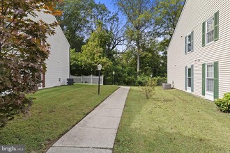 Building Photo - 2502 Greenwood Dr