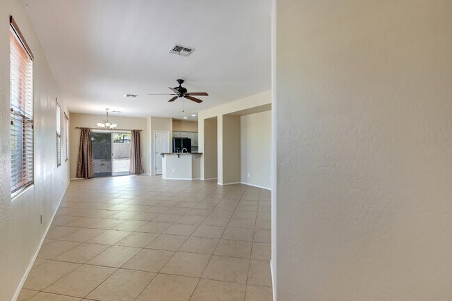 Building Photo - Lovely Anthem home on quiet cul-de-sac  no...