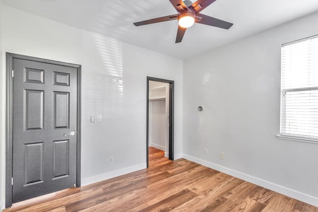Building Photo - 7531 Edinburgh Way