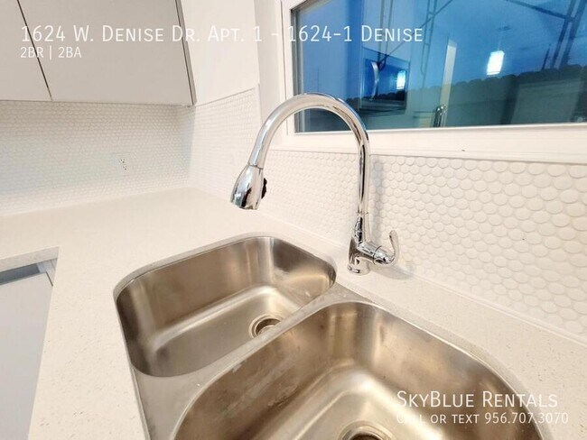 Building Photo - 1624 W Denise Dr