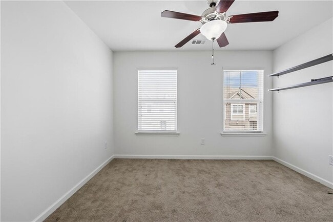 Building Photo - 5038 Longview Walk