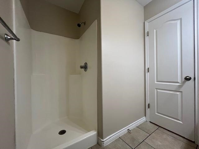 Building Photo - 2720 Camelot Dr