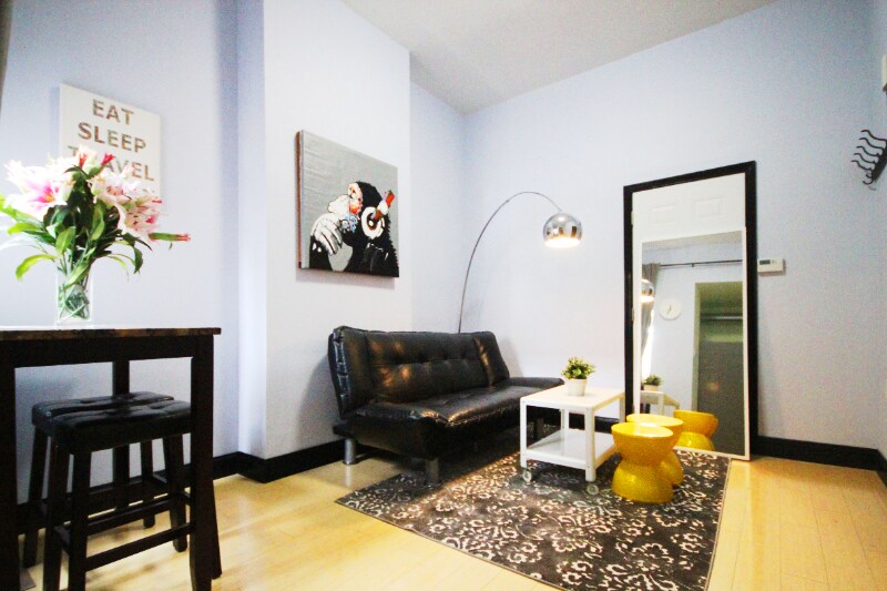 Building Photo - 4417 Sansom St