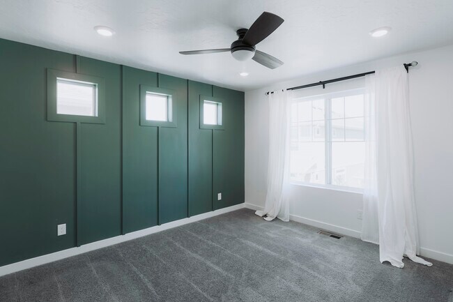 Building Photo - 216 E Allegheny Pl