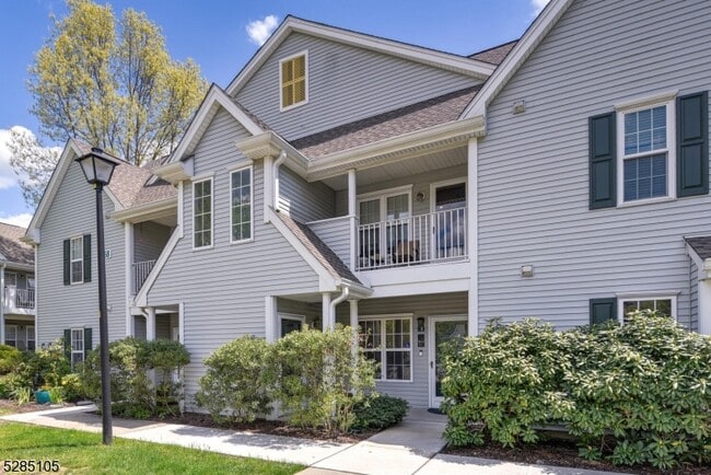 Building Photo - 5803 Tudor Dr