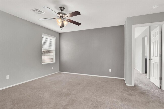 Building Photo - Immaculate 3 Bed / 2.5 Bath Home for Lease...