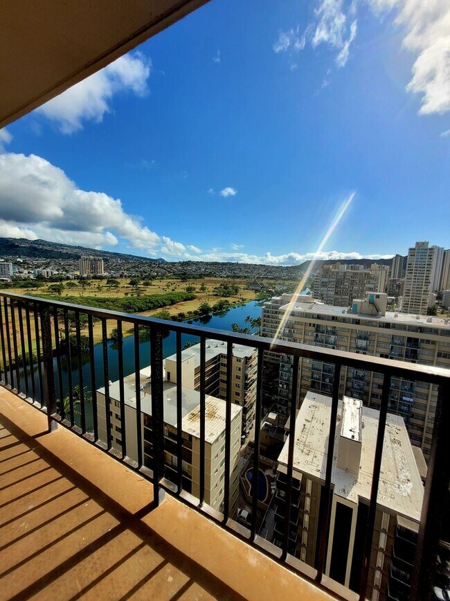 Building Photo - 2345 Ala Wai Blvd