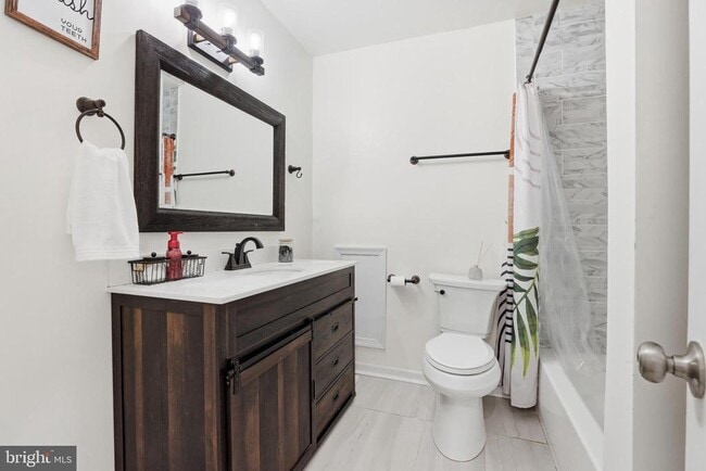 Building Photo - 6906 Berkshire Dr