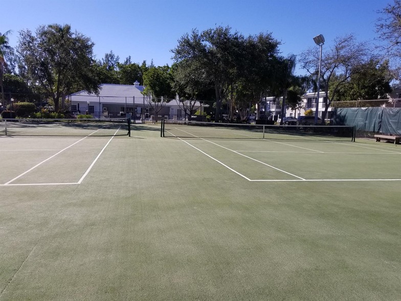 Building Photo - 6207 Bay Club Dr