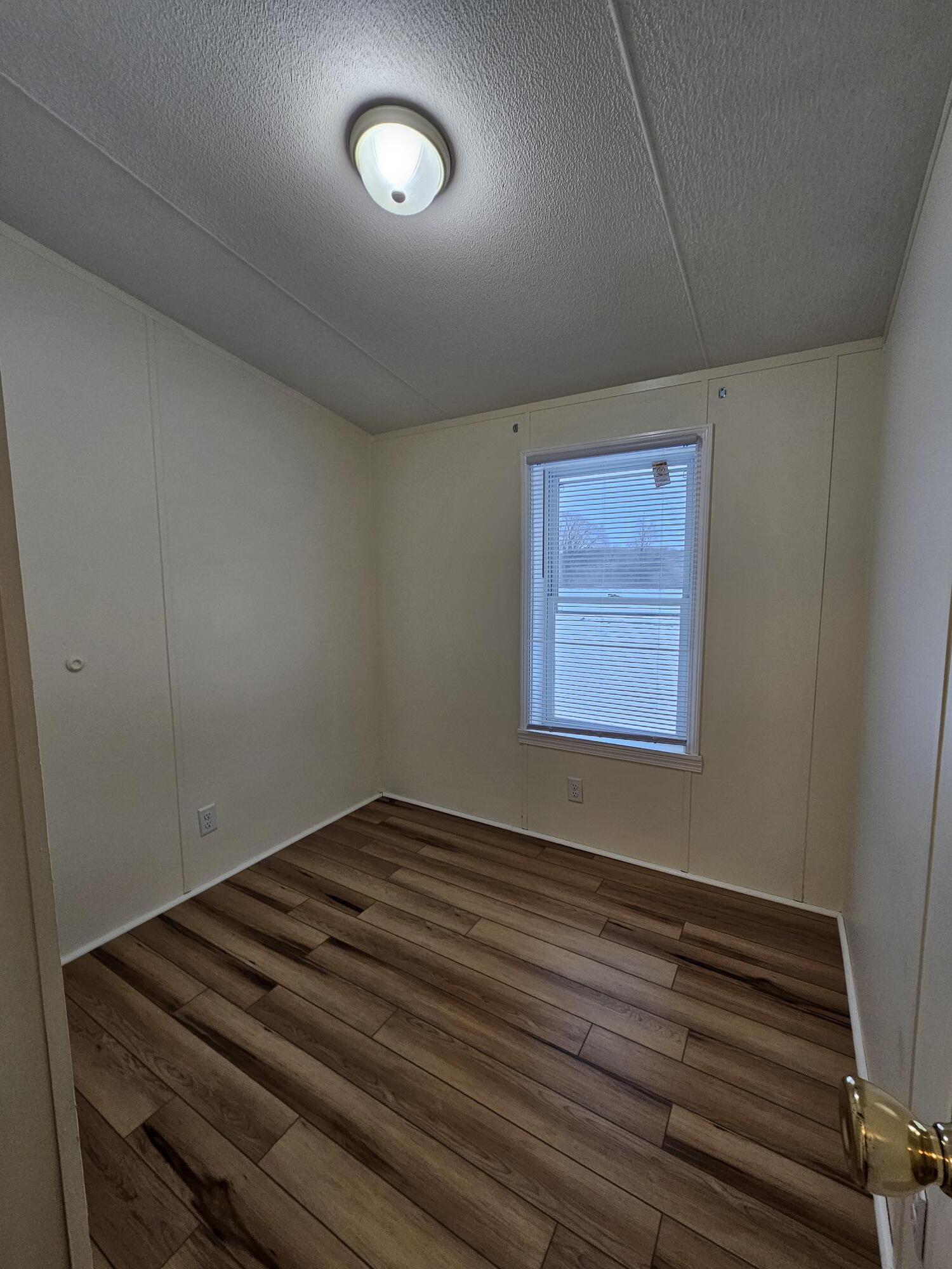 Building Photo - 16 Noble Ln