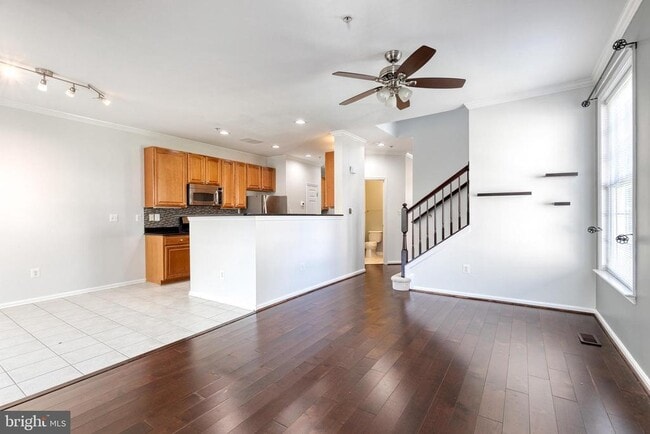 Building Photo - 2459 Cheyenne Dr