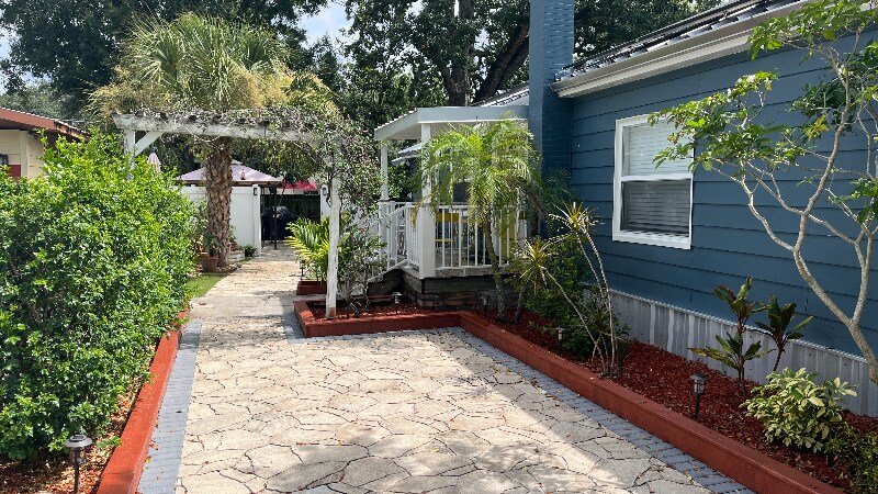 Building Photo - 2301 W Idlewild Ave