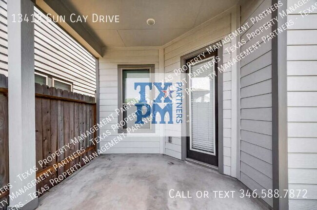 Building Photo - 13412 Sun Cay Drive